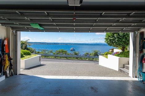 Photo of property in 1/852 Wily Terrace, Acacia Bay, Taupo, 3330