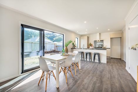 Photo of property in 17a Lockwood Crescent, Taita, Lower Hutt, 5011