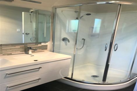 Photo of property in 19 Hartley Terrace, Massey, Auckland, 0614