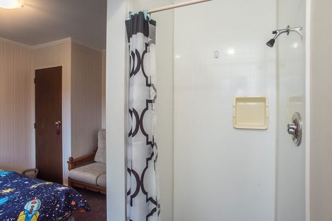 Photo of property in 21 Huia Street, Waikanae, 5036