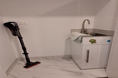 Photo of property in 2/3 Fairdale Place, Birkdale, Auckland, 0626