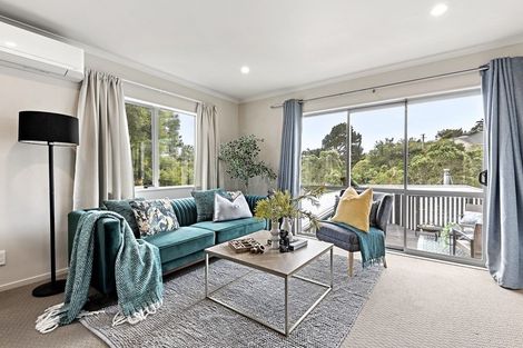 Photo of property in 47b Lyndfield Lane, Newlands, Wellington, 6037