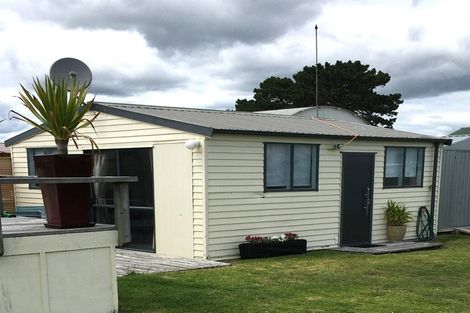 Photo of property in 494 Pukehina Parade, Pukehina, Te Puke, 3189