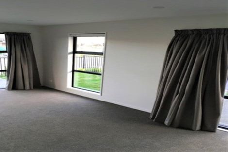 Photo of property in 3 Robalan Close, Halswell, Christchurch, 8025