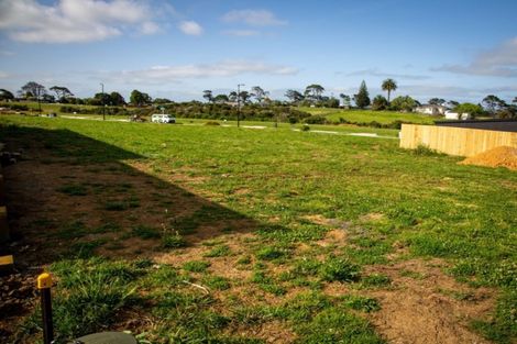 Photo of property in 13 Okohaka Avenue, Glenbrook, Waiuku, 2681