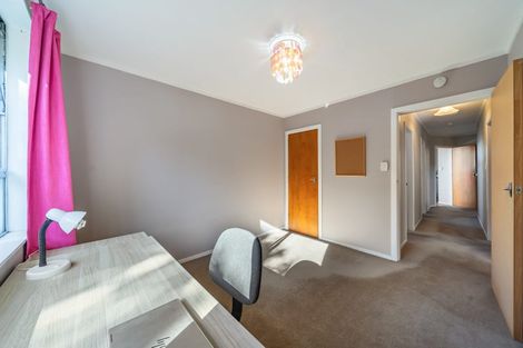 Photo of property in 20 Blueberry Grove, Timberlea, Upper Hutt, 5018