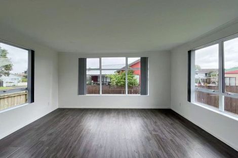 Photo of property in 3 Rukumoana Place, Clendon Park, Auckland, 2103