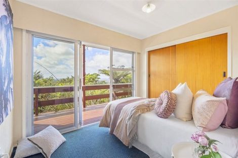 Photo of property in 1144 Scenic Drive North, Swanson, Auckland, 0816