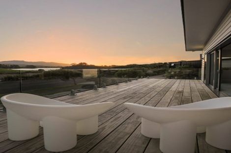 Photo of property in 28 Robertson Street, Raglan, 3225