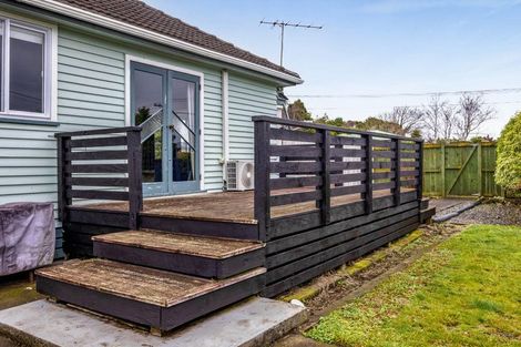 Photo of property in 1 Malone Place, Hawera, 4610