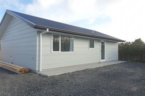 Photo of property in 93a Awaroa Road, Sunnyvale, Auckland, 0612