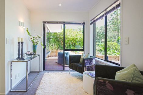 Photo of property in 1/33 Argo Drive, Half Moon Bay, Auckland, 2012