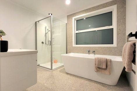 Photo of property in 1 Greenwich Street, Papamoa, 3118