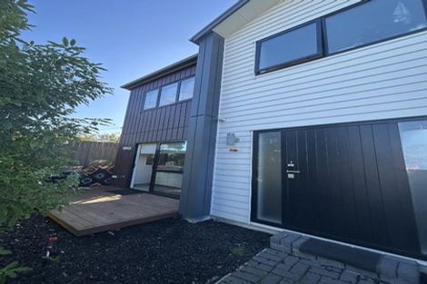 Photo of property in 1/106 Triangle Road, Massey, Auckland, 0614
