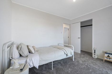 Photo of property in 18 Suzanne Grove, Kelvin Grove, Palmerston North, 4414