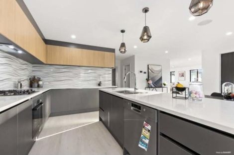 Photo of property in 45 Ascension Crescent, Orewa, 0931