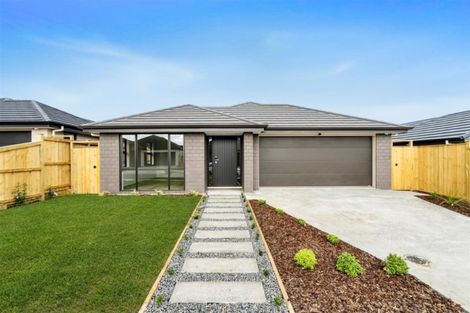 Photo of property in 13 Lusitano Drive, Karaka, Papakura, 2113