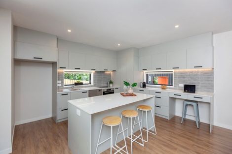 Photo of property in 77 Amohia Street, Paraparaumu, 5032