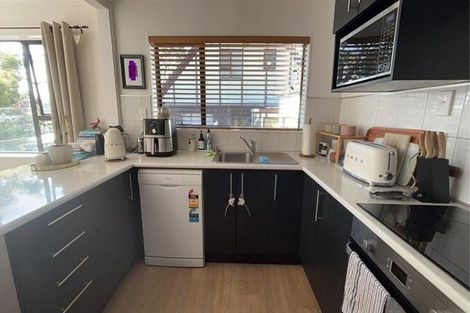 Photo of property in 1/11 Weetman Drive, Browns Bay, Auckland, 0630