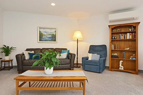 Photo of property in 3 Knightsbridge Place, Taradale, Napier, 4112