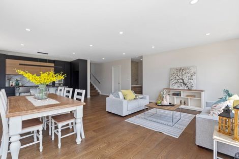 Photo of property in 3 May Potter Close, Oteha, Auckland, 0632