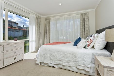 Photo of property in 7 Admirals Court Drive, Greenhithe, Auckland, 0632