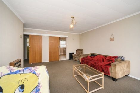 Photo of property in 2/132 Heretaunga Street, Palmerston North, 4414