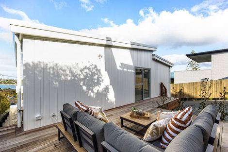 Photo of property in 23a Monyash Road, Manly, Whangaparaoa, 0930