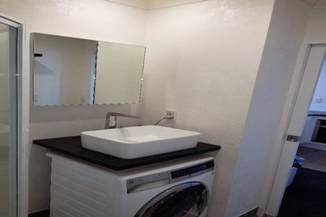 Photo of property in Terrace Heights Apartments, 10e/163 The Terrace, Wellington Central, Wellington, 6011