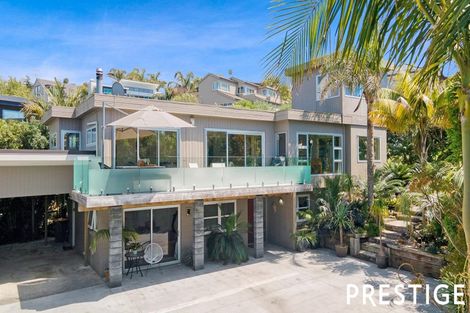 Photo of property in 42a Masterton Road, Rothesay Bay, Auckland, 0630