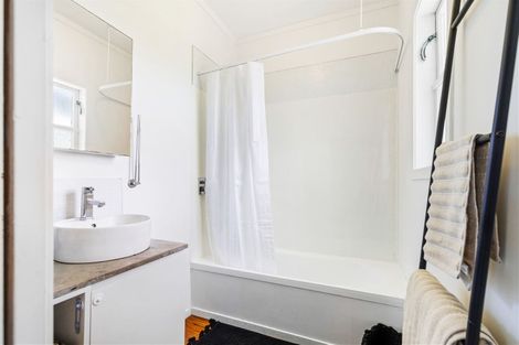 Photo of property in 811 Te Atatu Road, Te Atatu Peninsula, Auckland, 0610