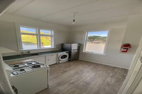 Photo of property in 16 Glendavar Street, Berhampore, Wellington, 6023