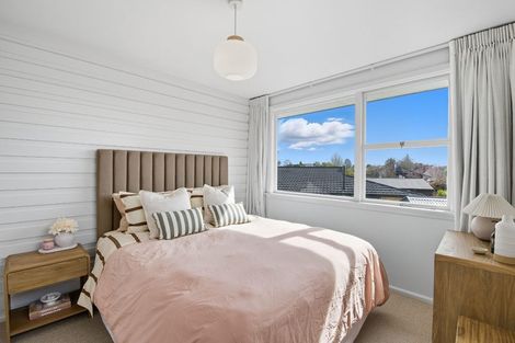 Photo of property in 21 Woodstock Place, Russley, Christchurch, 8042