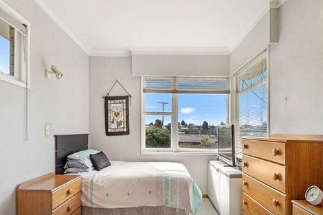 Photo of property in 80 Sutherland Road, Brookfield, Tauranga, 3110