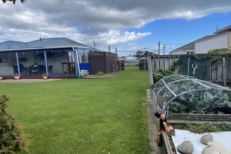 Photo of property in 18 Seymour Street, Waitara, 4320