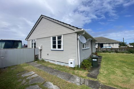 Photo of property in 34 Matipo Street, Castlecliff, Whanganui, 4501