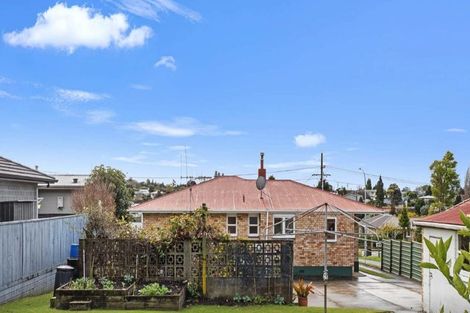 Photo of property in 80 Sutherland Road, Brookfield, Tauranga, 3110