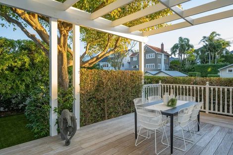 Photo of property in 86 Sarsfield Street, Herne Bay, Auckland, 1011