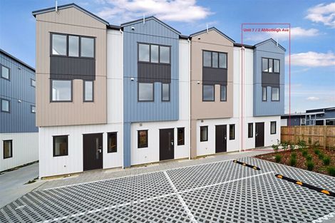 Photo of property in 1/2 Abbotleigh Avenue, Te Atatu Peninsula, Auckland, 0610