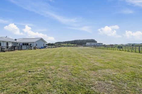 Photo of property in 16 Mowhia Grove, Waitarere, Levin, 5510