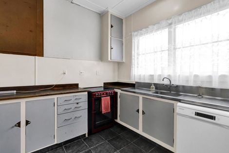 Photo of property in 3 Carrington Street, Inglewood, 4330