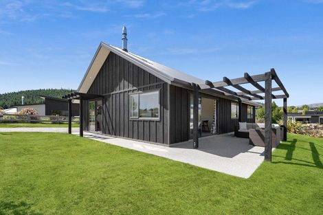 Photo of property in 52 Minaret Ridge, Wanaka, 9305