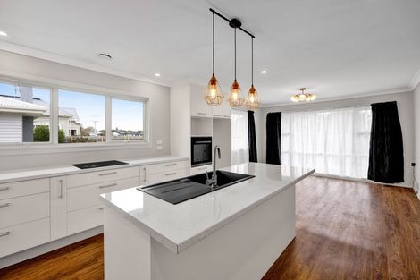 Photo of property in 18 Grey Street, Hawera, 4610