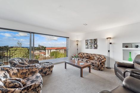 Photo of property in 19 Robin Lane, Browns Bay, Auckland, 0630