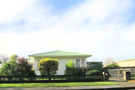 Photo of property in 1024 Grove Road, Mayfair, Hastings, 4122