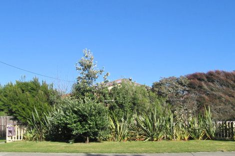 Photo of property in 15 Toi Street, Otaki Beach, Otaki, 5512