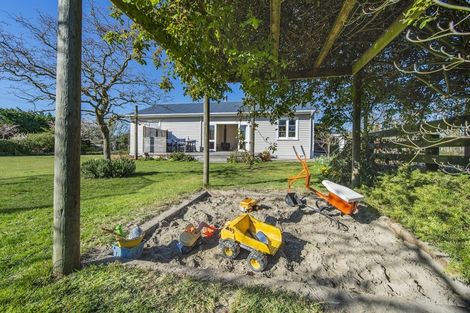 Photo of property in 27 Courtenay Road, Kirwee, Darfield, 7571