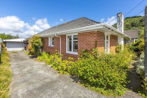 Photo of property in 30 Gillespies Road, Birchville, Upper Hutt, 5018