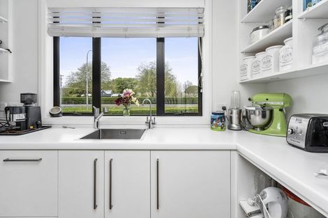 Photo of property in 119 Saint Kilda Road, Cambridge, 3434