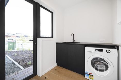 Photo of property in 18 Scurr Terrace, Wanaka, 9305